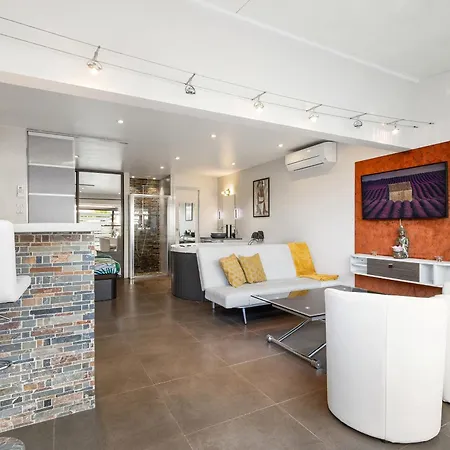 Jacuzzi Naturist Wifi Port Nature 1 Апартаменты *